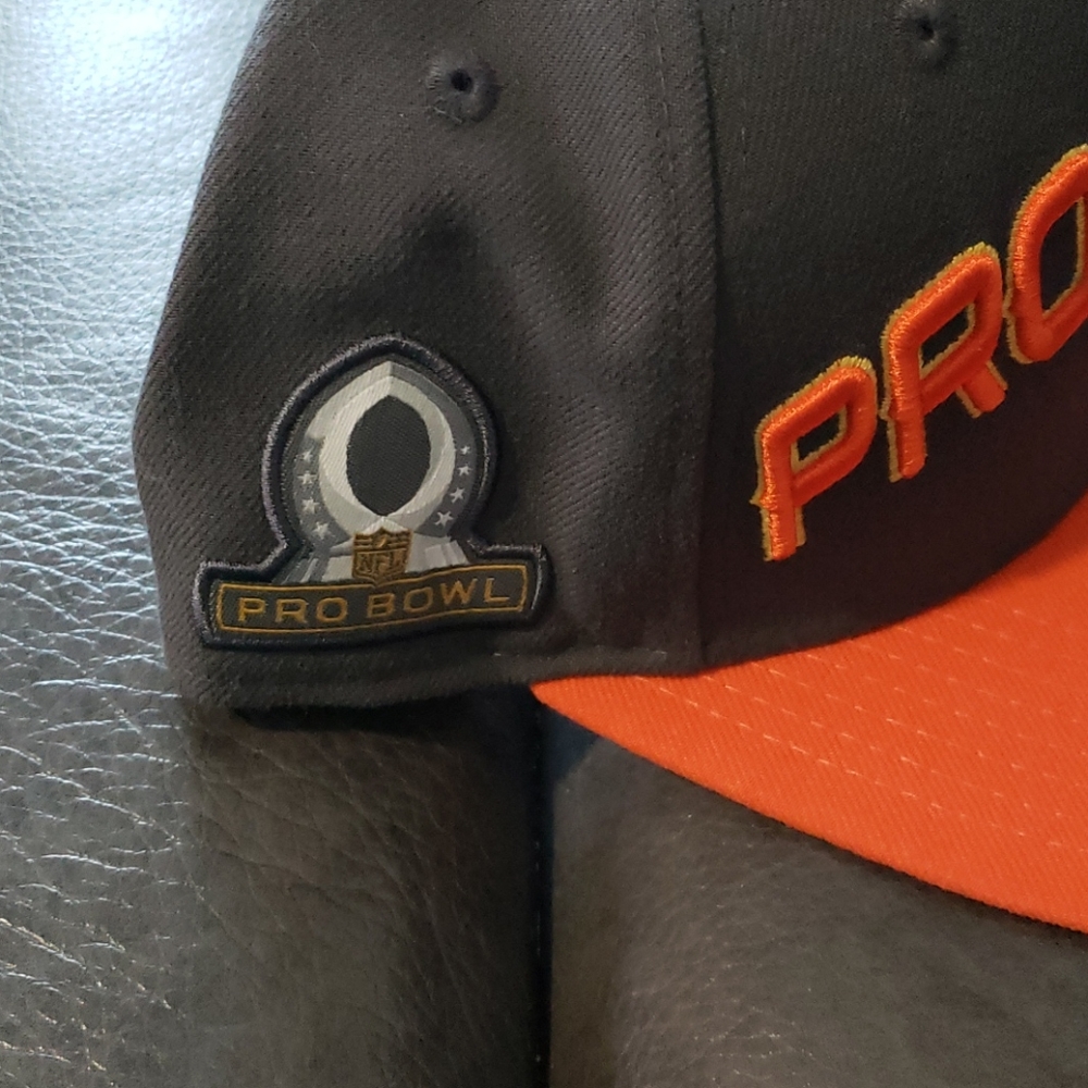 Snap back hat - Picture 2 of 4